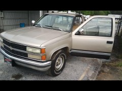 BUY CHEVROLET 2500 PICKUPS 1991 HD REG CAB 131.5